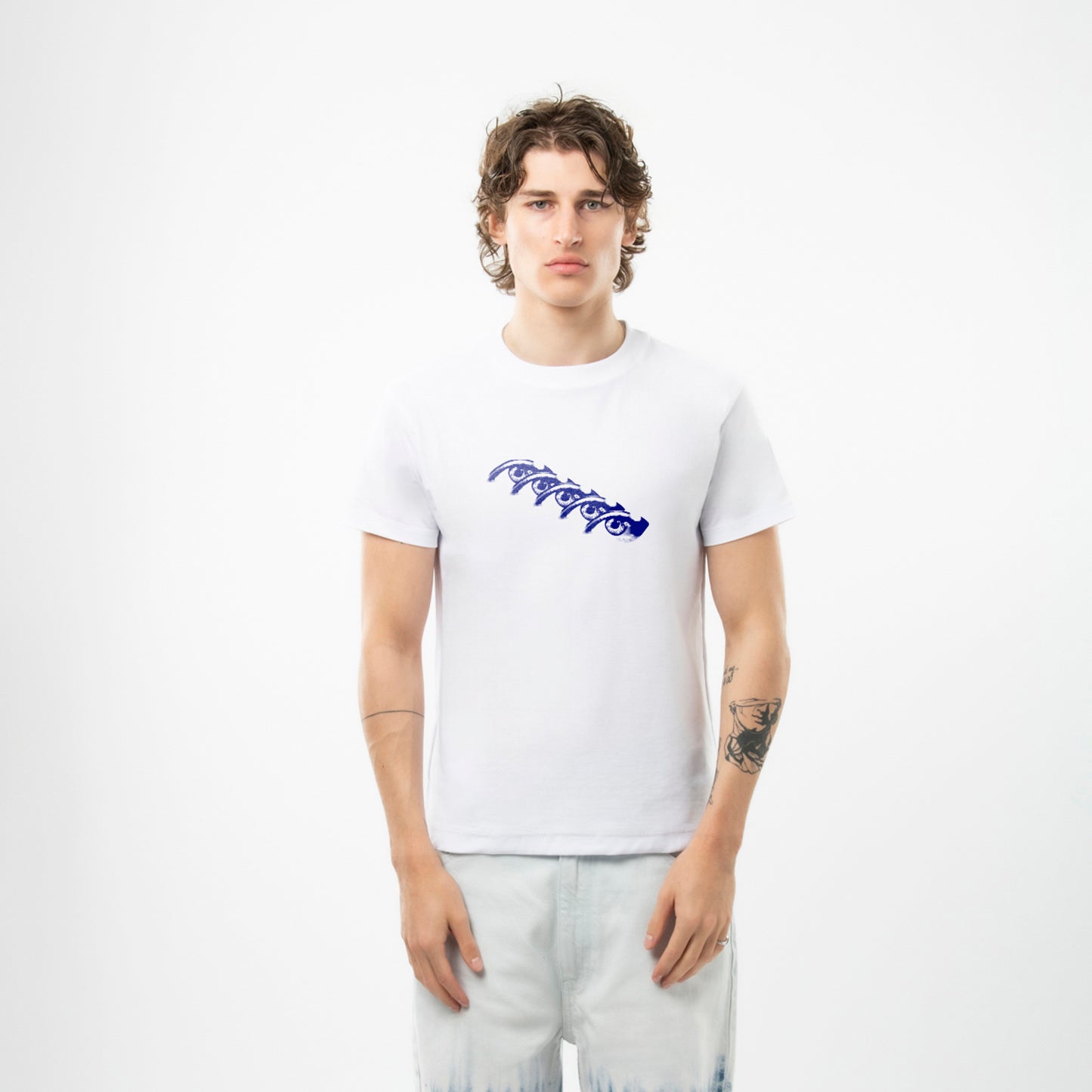 "Eyes don't lie" T-shirt